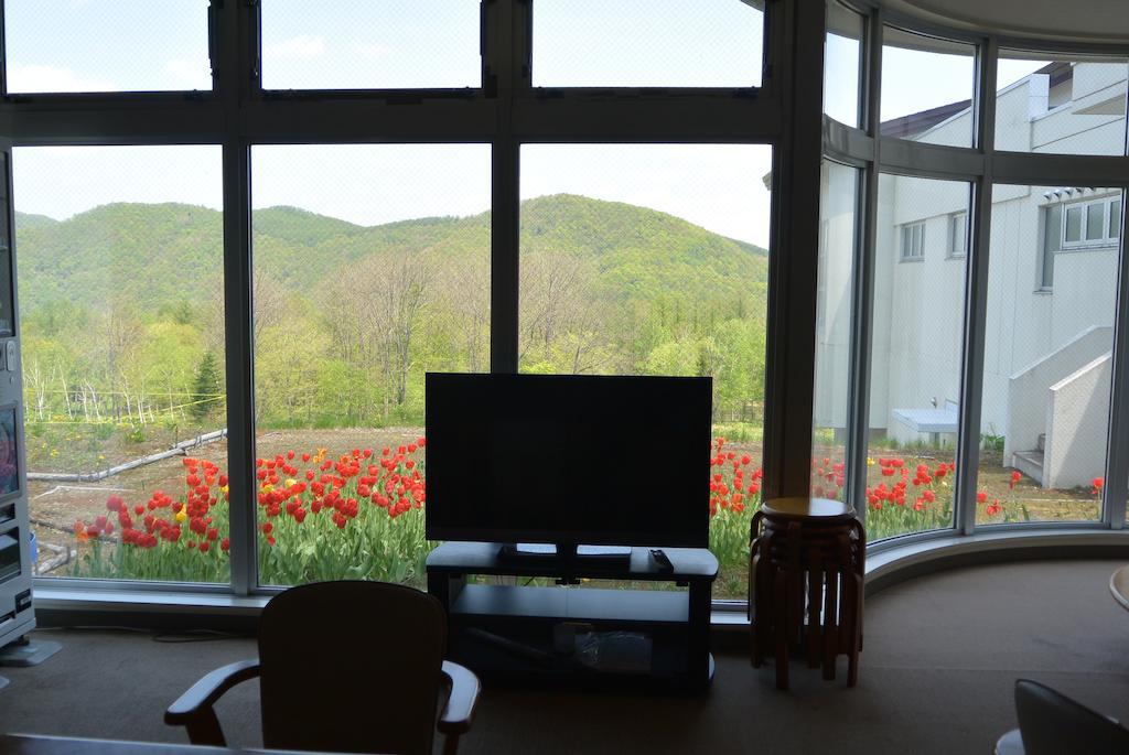 Highland Furano Hotel Exterior photo